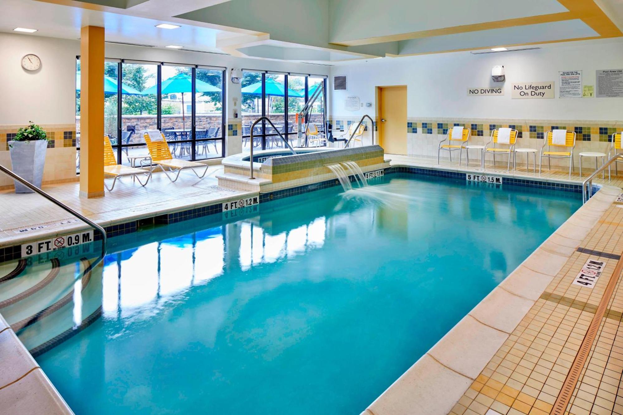 Fairfield Inn & Suites By Marriott Cumberland Extérieur photo